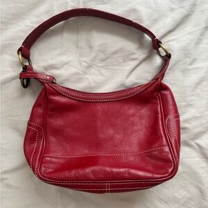Elegant Red Leather Shoulder Bag